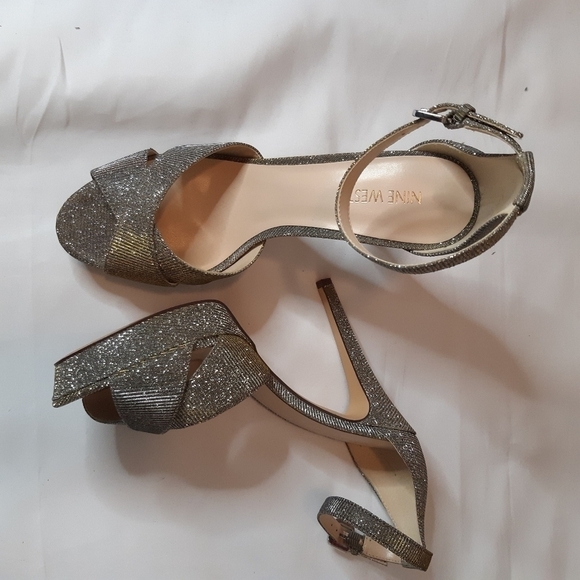 NINE West sparkly Silver And Gold heels Sz-10 - Picture 2 of 8